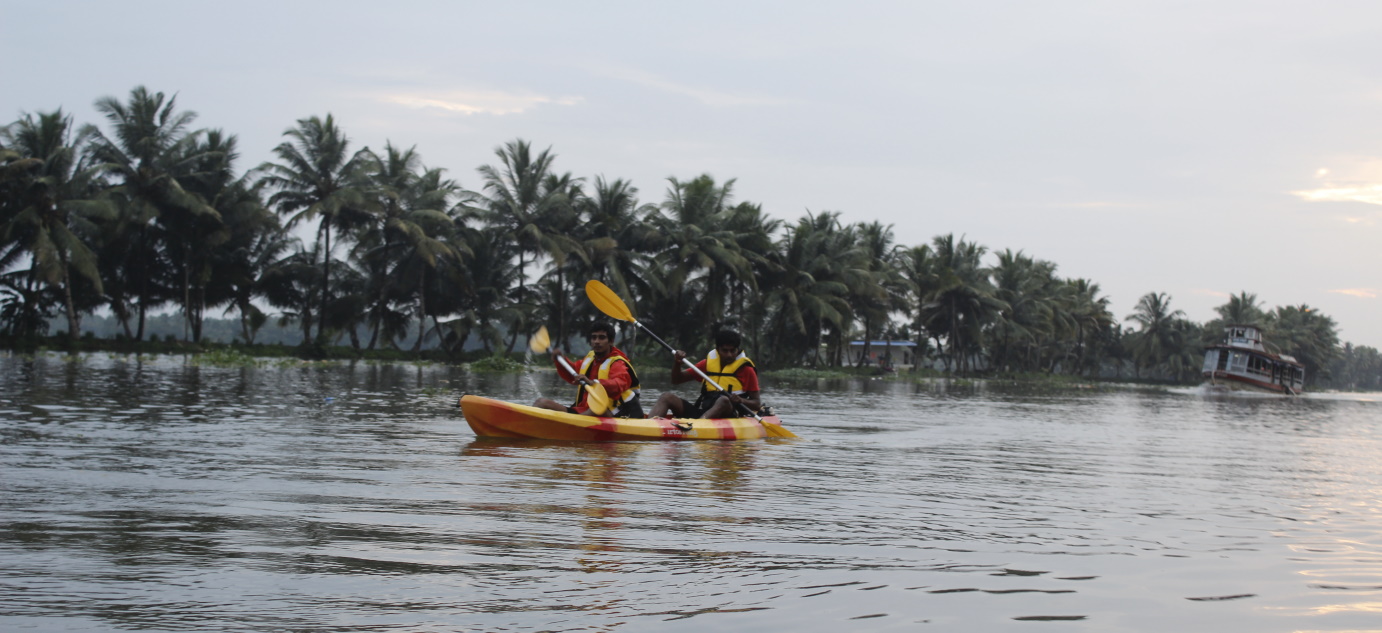 Santos King - Kayaking in River Pamba @ Alappuzha